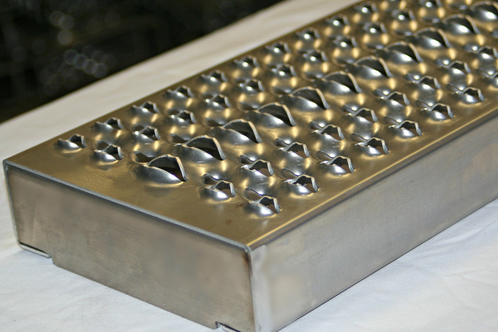 5” x 60” Extruded Aluminum Custom Length Truck Step