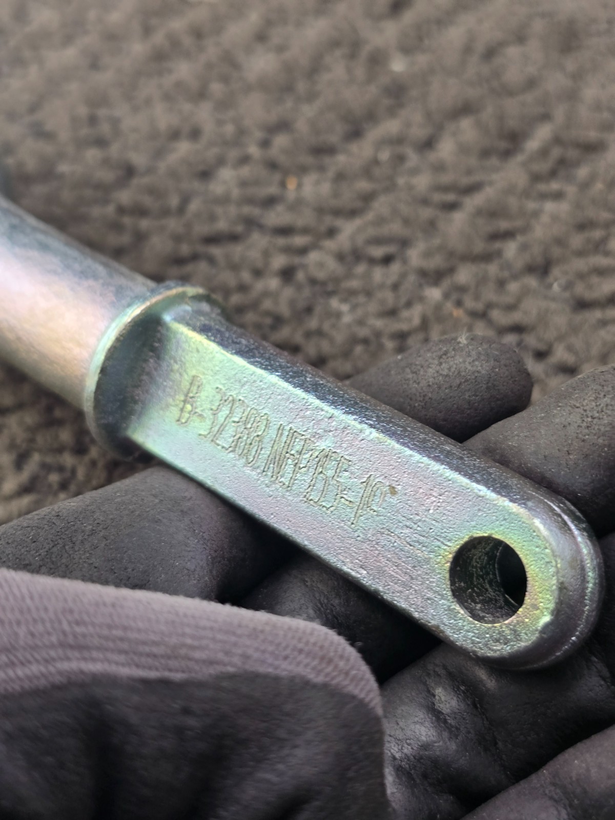 Hendrickson S-32388 Steel Slide Locking Pin 8″ Length x 1-5/8″ Head Diameter