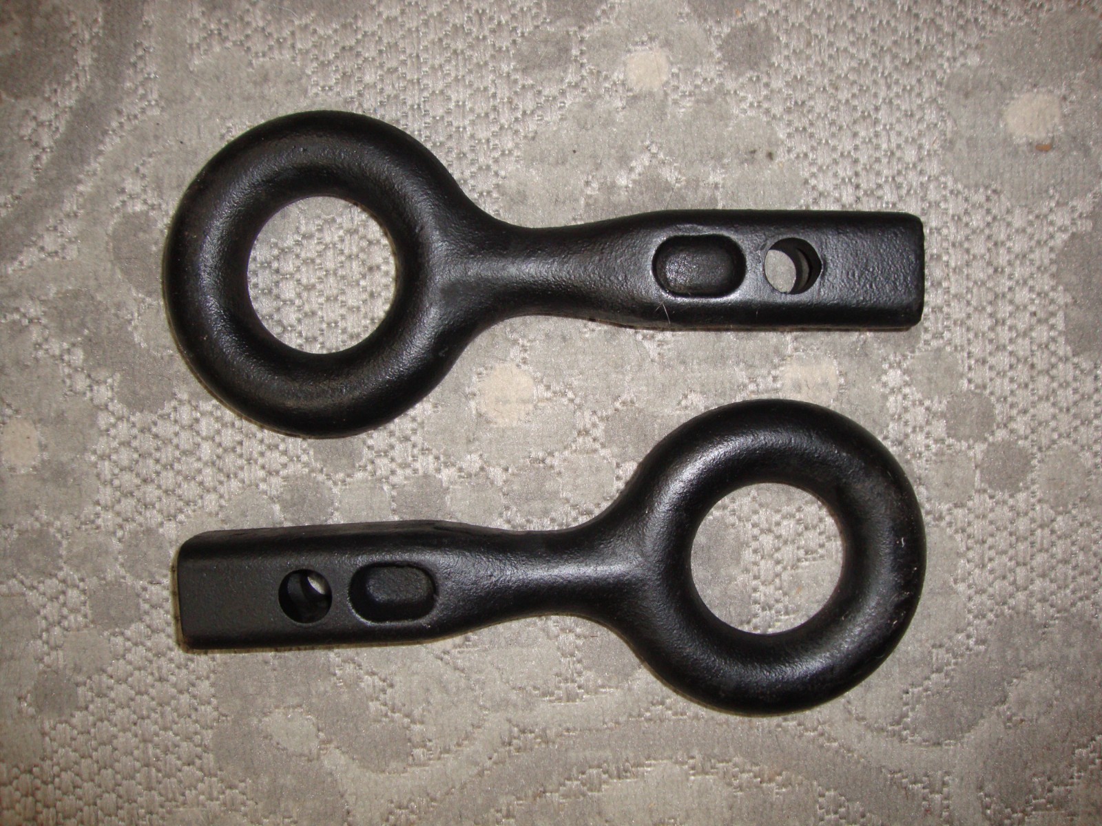 Volvo VNL Truck Tow Hooks, Pair, Towing Recovery Eye OEM 20434198