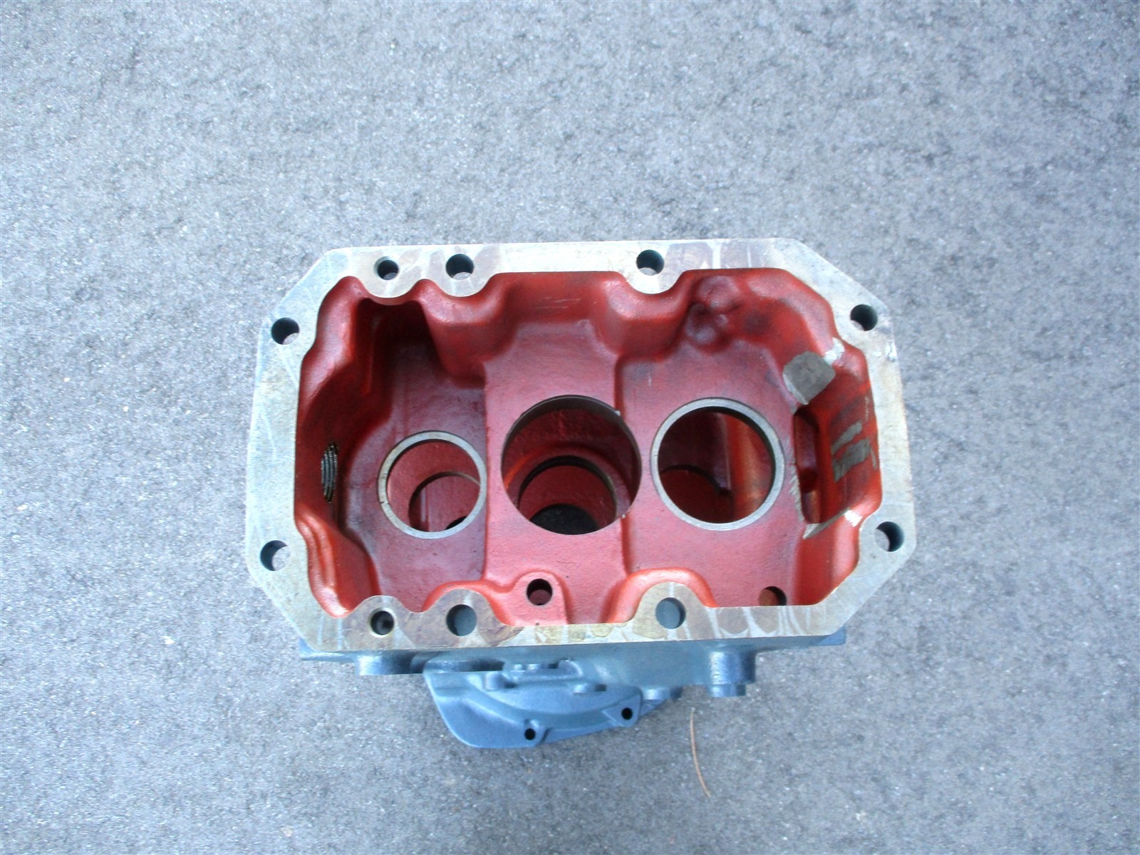 32440-14130 GENUINE KUBOTA CLUTCH HOUSING L3250DT L3250F