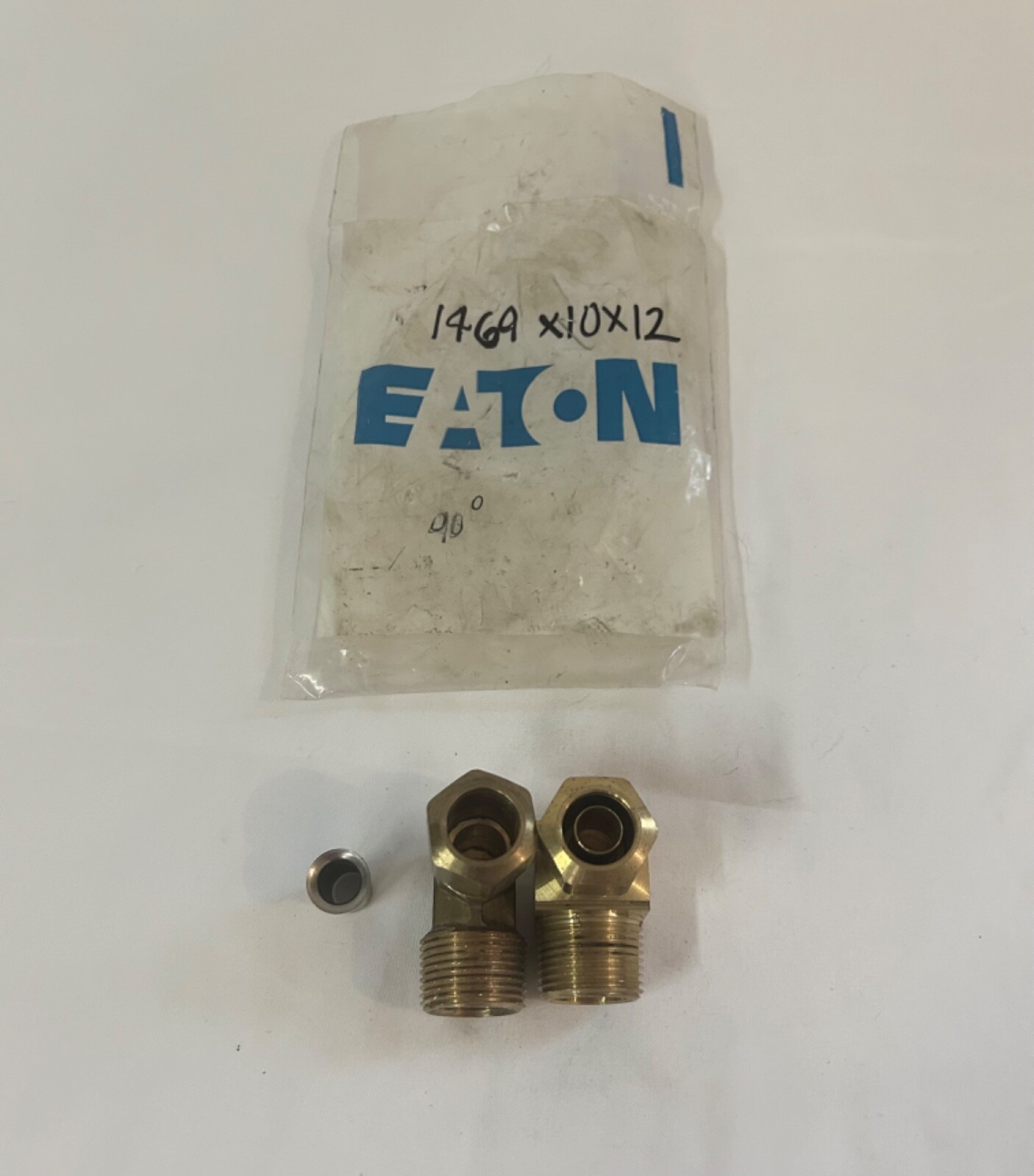90 DEGREE BRASS AIR LINE FITTINGS – SET OF TWO – 5/8 MPT to 5/8 PLASTIC LINE