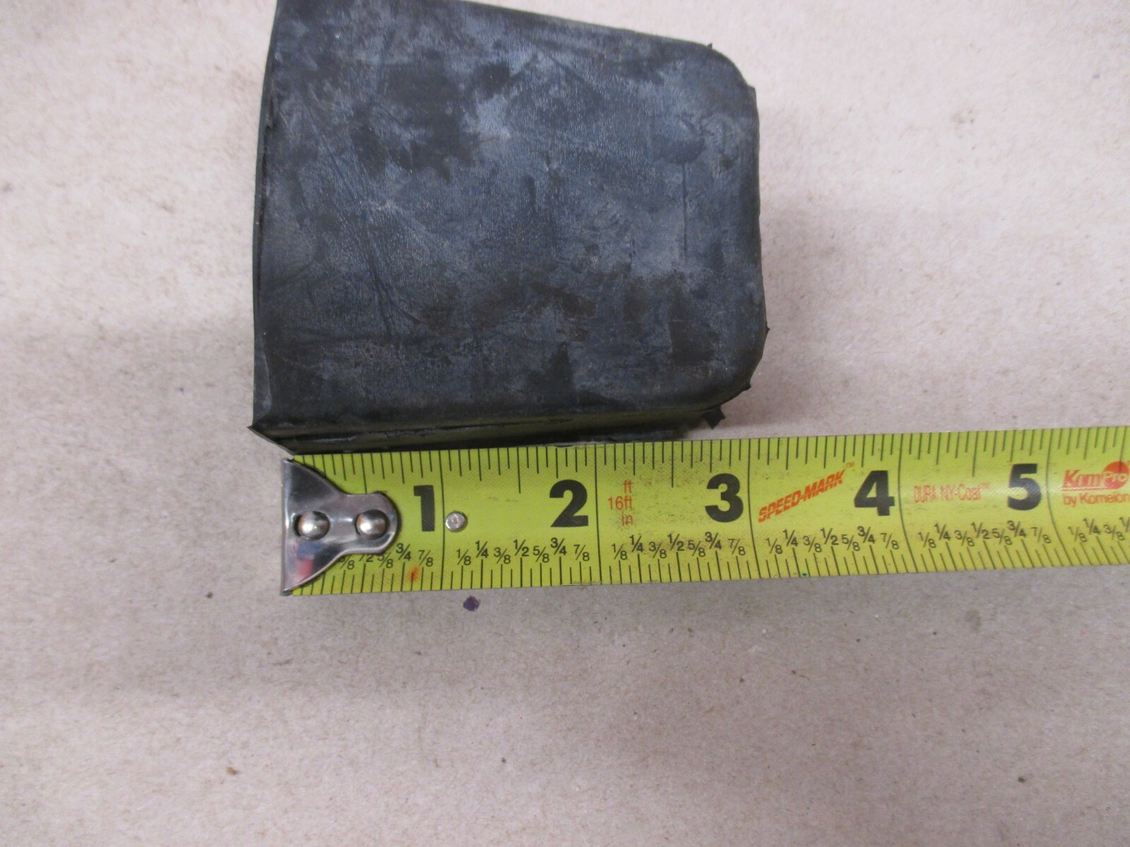 INTERNATIONAL D-2 80276-H RUBBER STOP/BUMPER LOT OF 3 PIECES TRUCK PARTS DT466