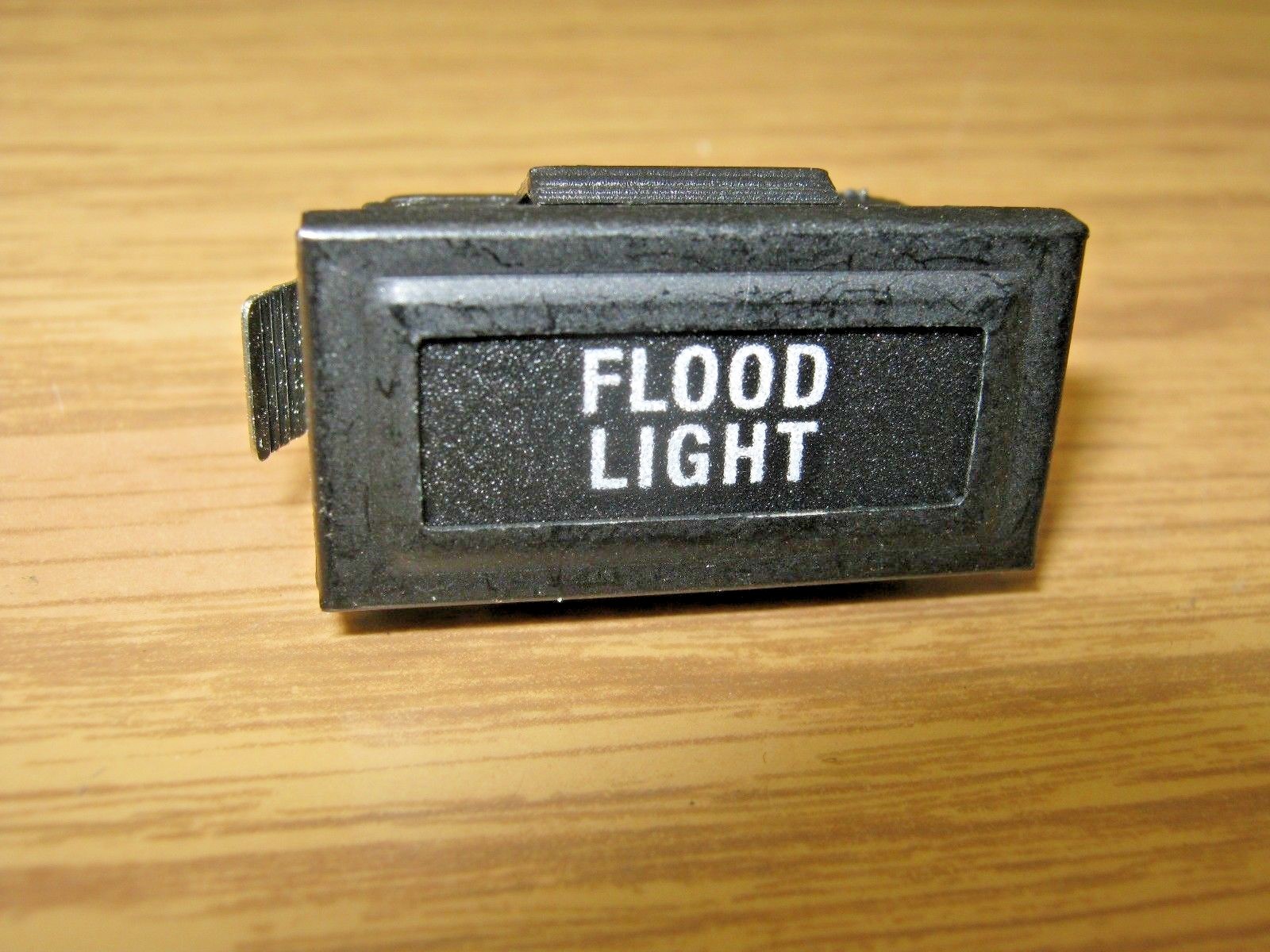 ~NEW PACCAR KENWORTH “FLOOD LIGHT” DASH INSERT INDICATOR LAMP ID~ P54-1032-16
