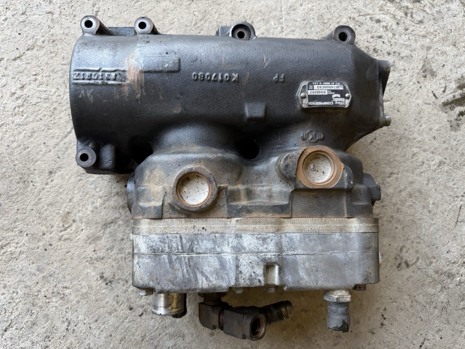 International Navistar 720cc Bendix Air Compressor 3624500C94 K048297