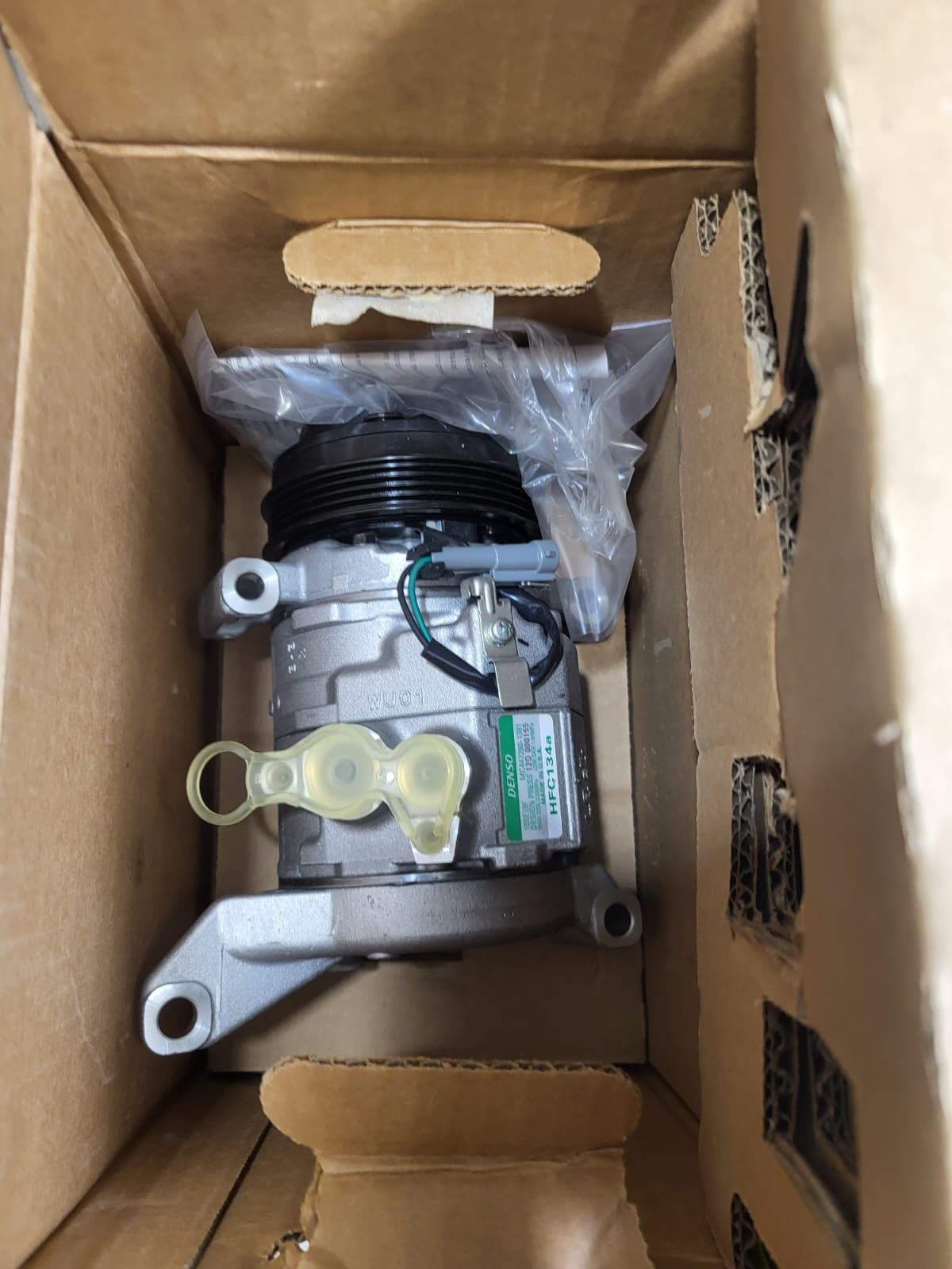 NEW Genuine GM 84208259 A/C Compressor ACDelco 15-22181