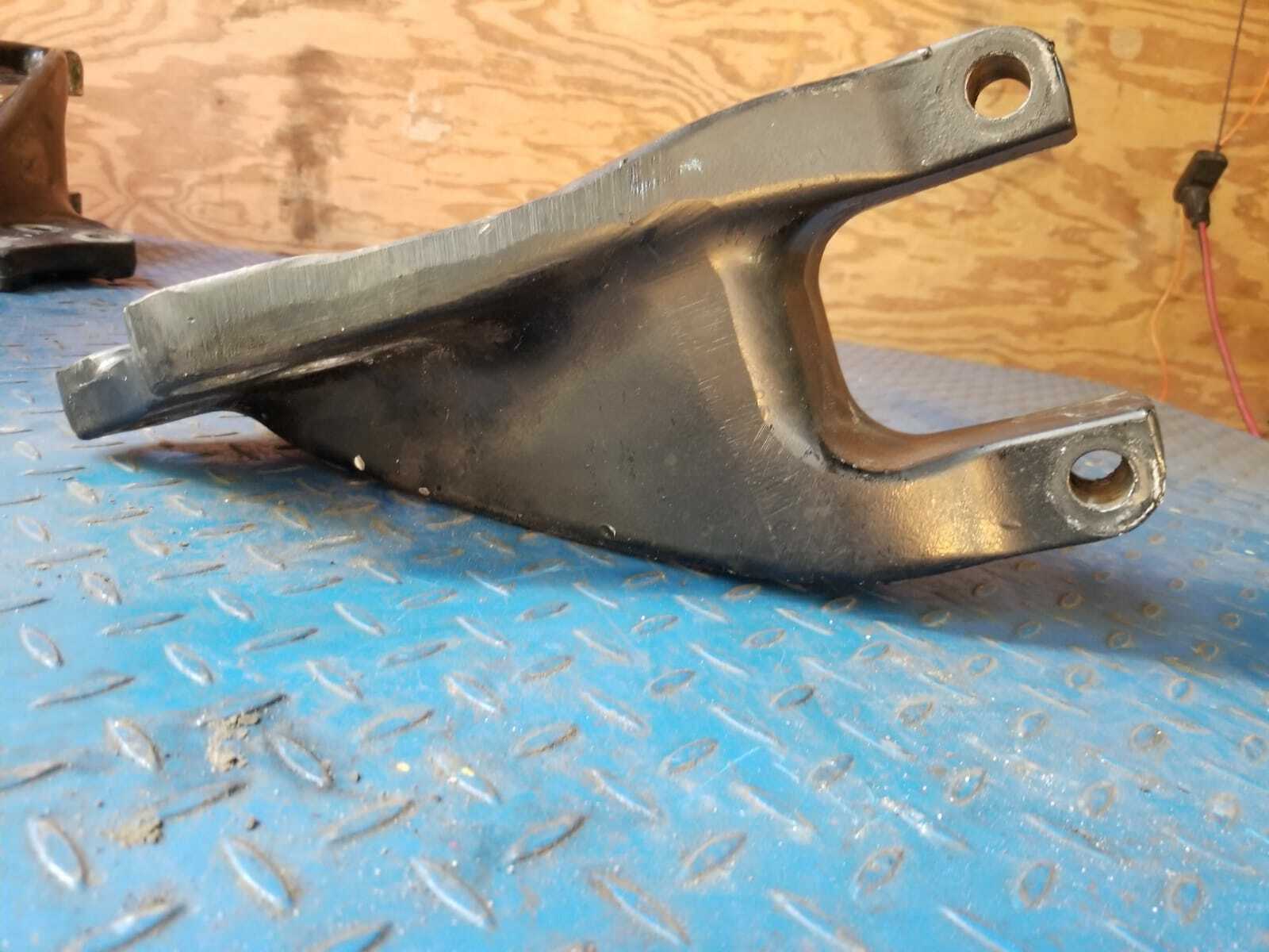 2012 FREIGHTLINER CASCADIA 125 AIRLINER SPRING HANGER PART NO.R16 14031-000 MODE