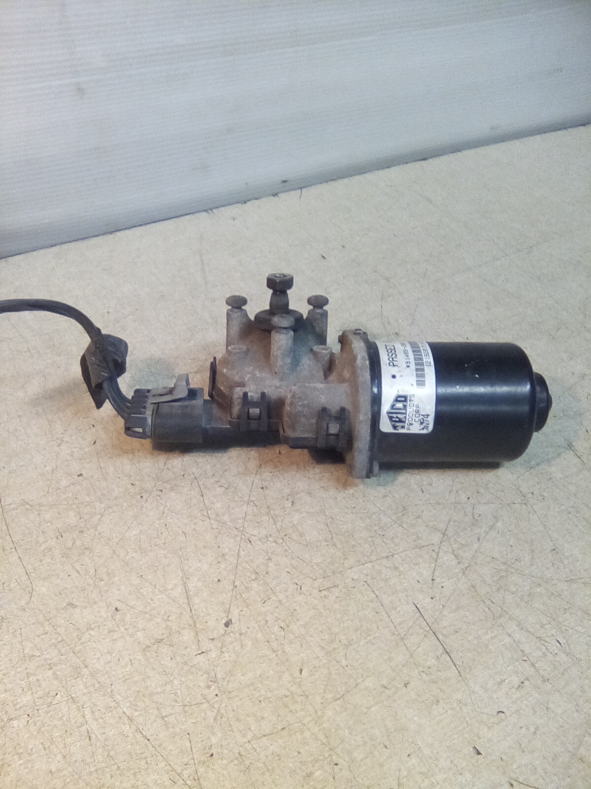 Freightliner Cascadia Trico 91498-288 Windshield Wiper Motor