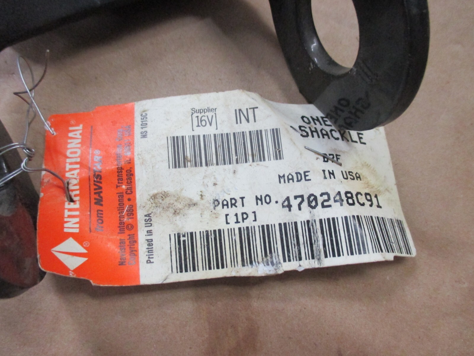 INTERNATIONAL 470248C91 SPRING SHACKLE 3 PIECES IN THIS LOT NO BUSHING NEW
