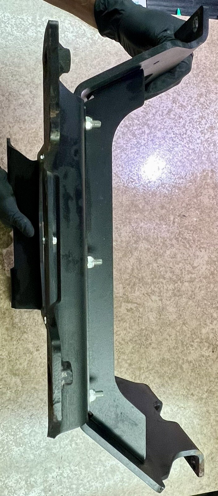 Paccar Peterbilt Air Cleaner Mount Bracket D11-1647 / 10225AD # 17008
