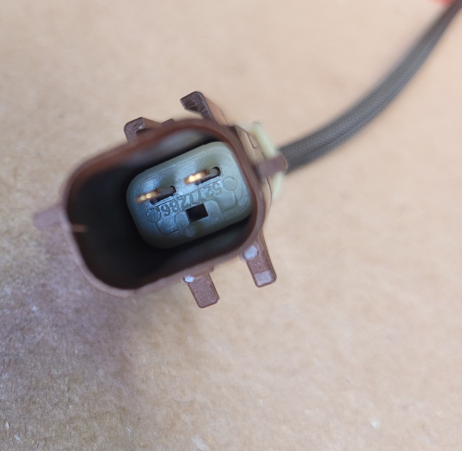 Freightliner Cascadia SCR/DOC Outlet Temperature Sensor A6805402117 OEM