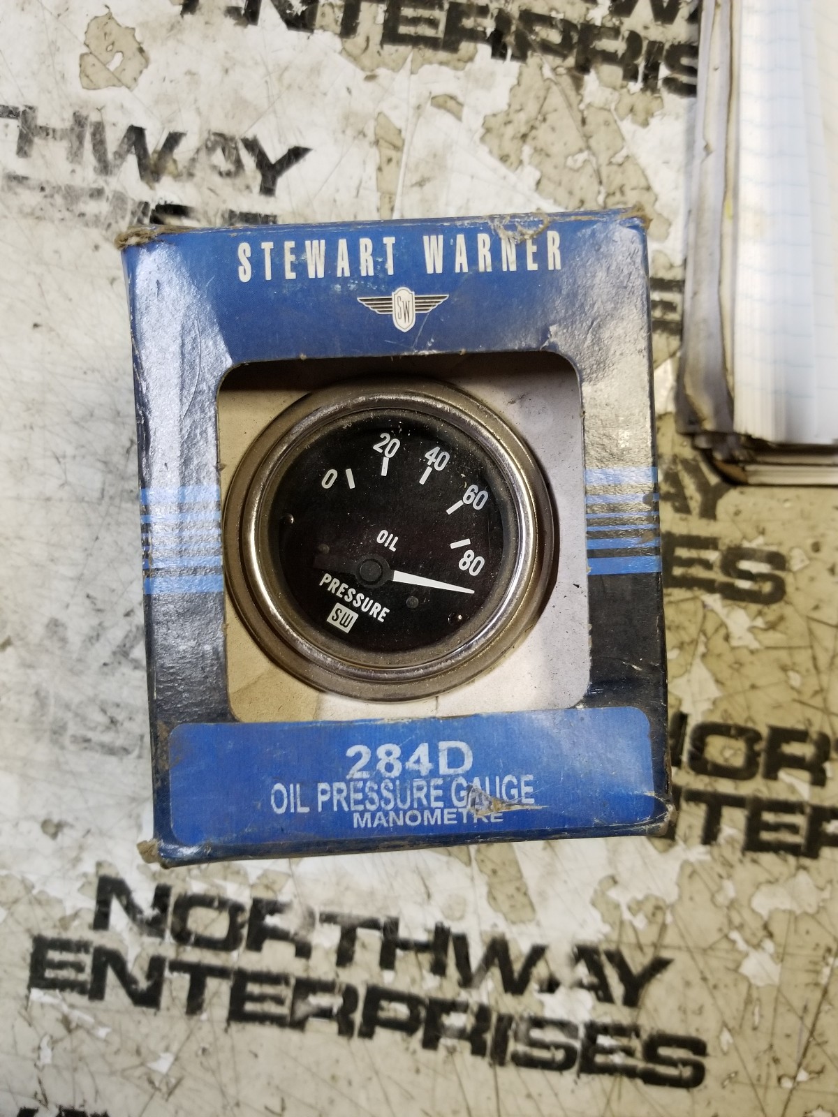 284D Stewart Warner Heavy Duty Series Mechanical Oil Pressure Gauge 2 1/16″ Dia