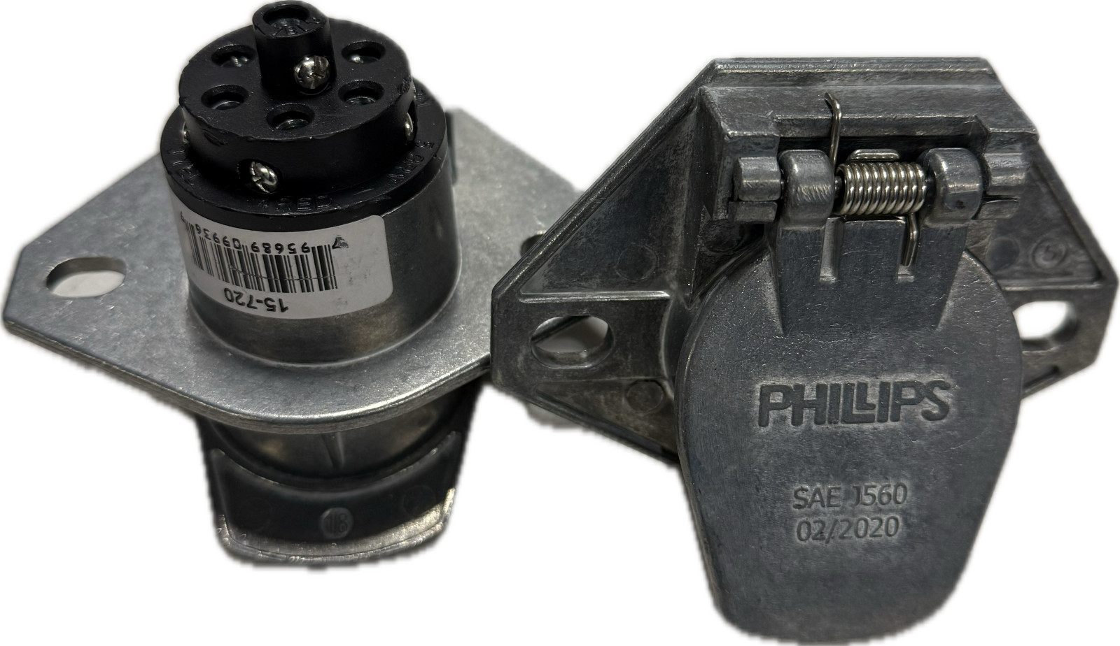 PHILLIPS 15-720 7-WAY SOCKET PLUG CONNECTOR 2 HOLE MOUNT ZINC LOT OF 2 NEW