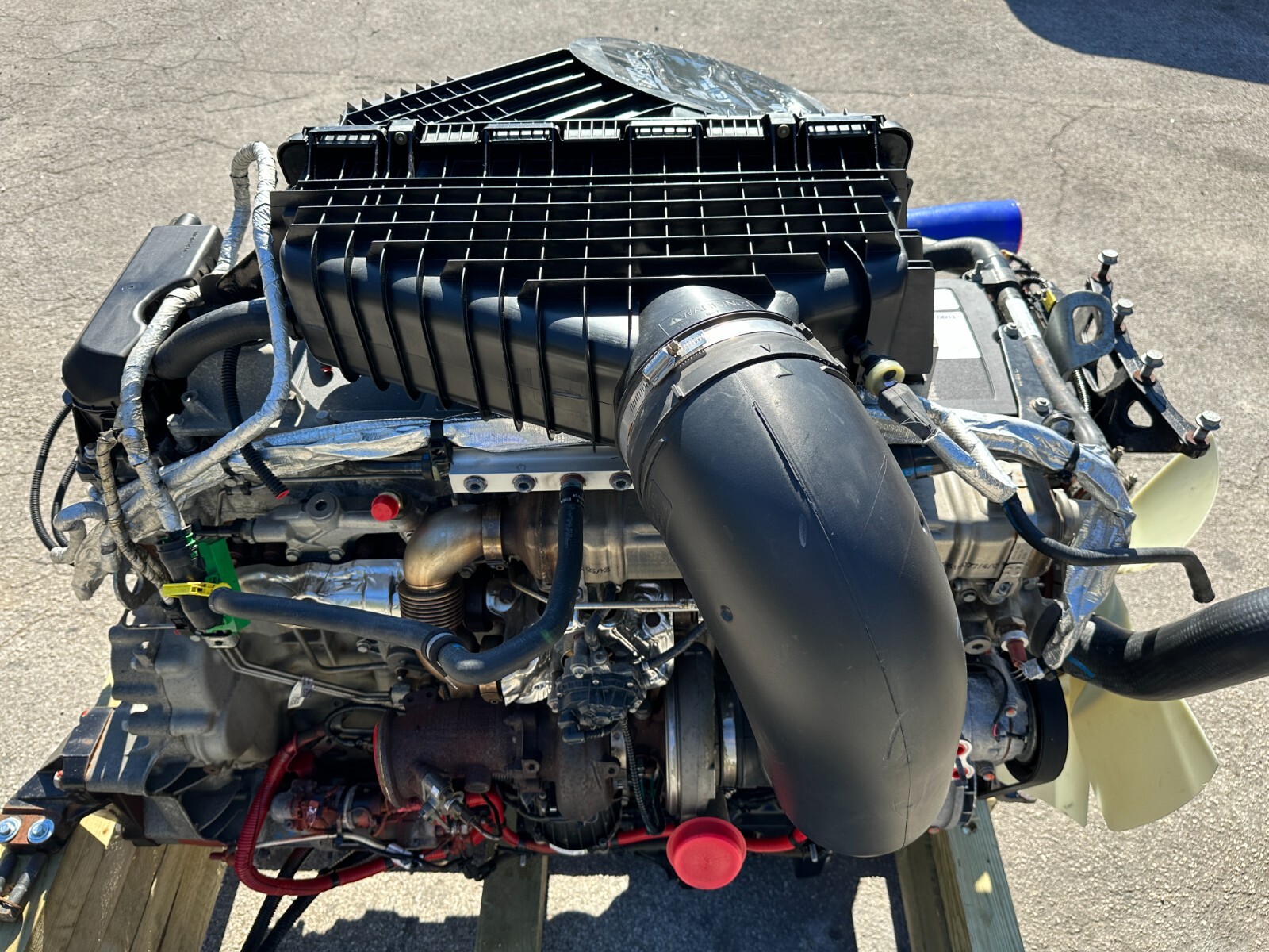 Freightliner Cascadia 126 DC DD13 Engine Assembly 42k miles on it 2024 OEM