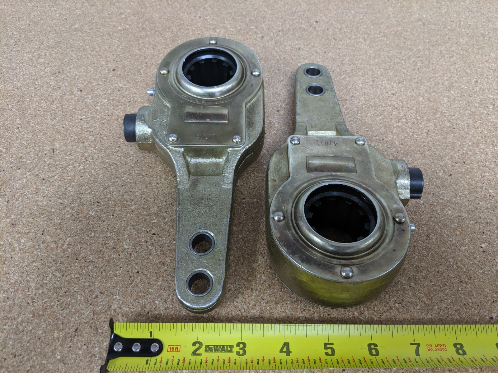 Manual Slack Adjusters. Qty. 2 PDC # 47011 Ref. # Midland KN47011, Bendix 278321