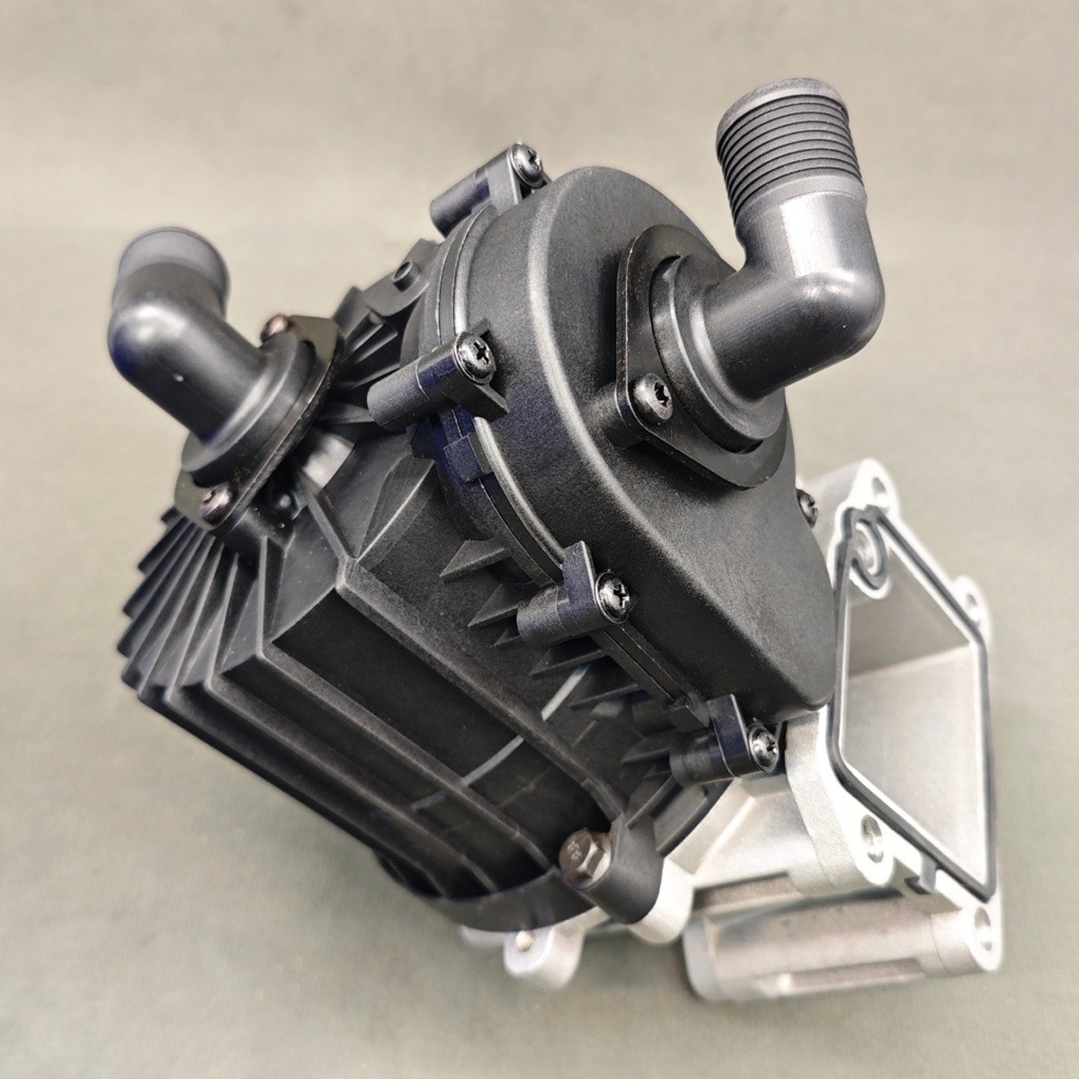 New Oil Crankcase Ventilation Separator for 21122539 21475228 Volvo D13 MP8