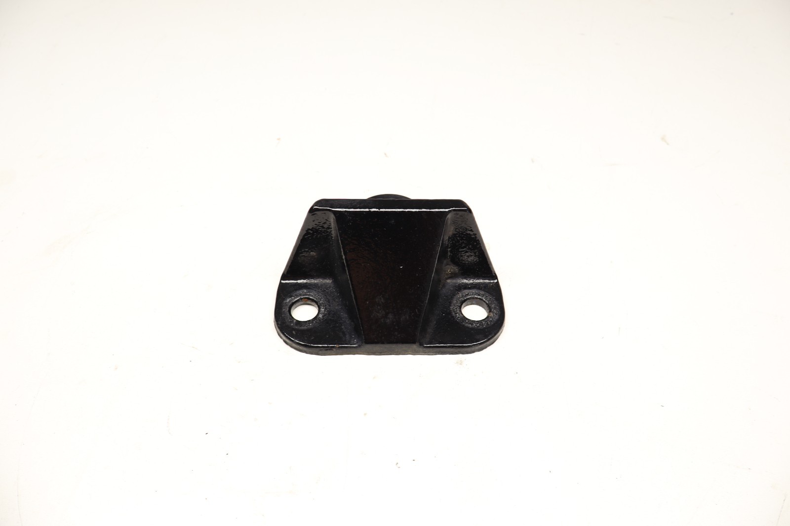 2024 KENWORTH T680 REAR AXLE FRAME BUMPER STOP BRACKET 01-52865 OEM