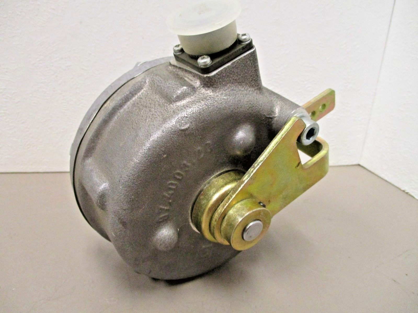 VOITH 58.2675.22 Transmission Gearbox Load Transmitter Sensor Assembly & Extras