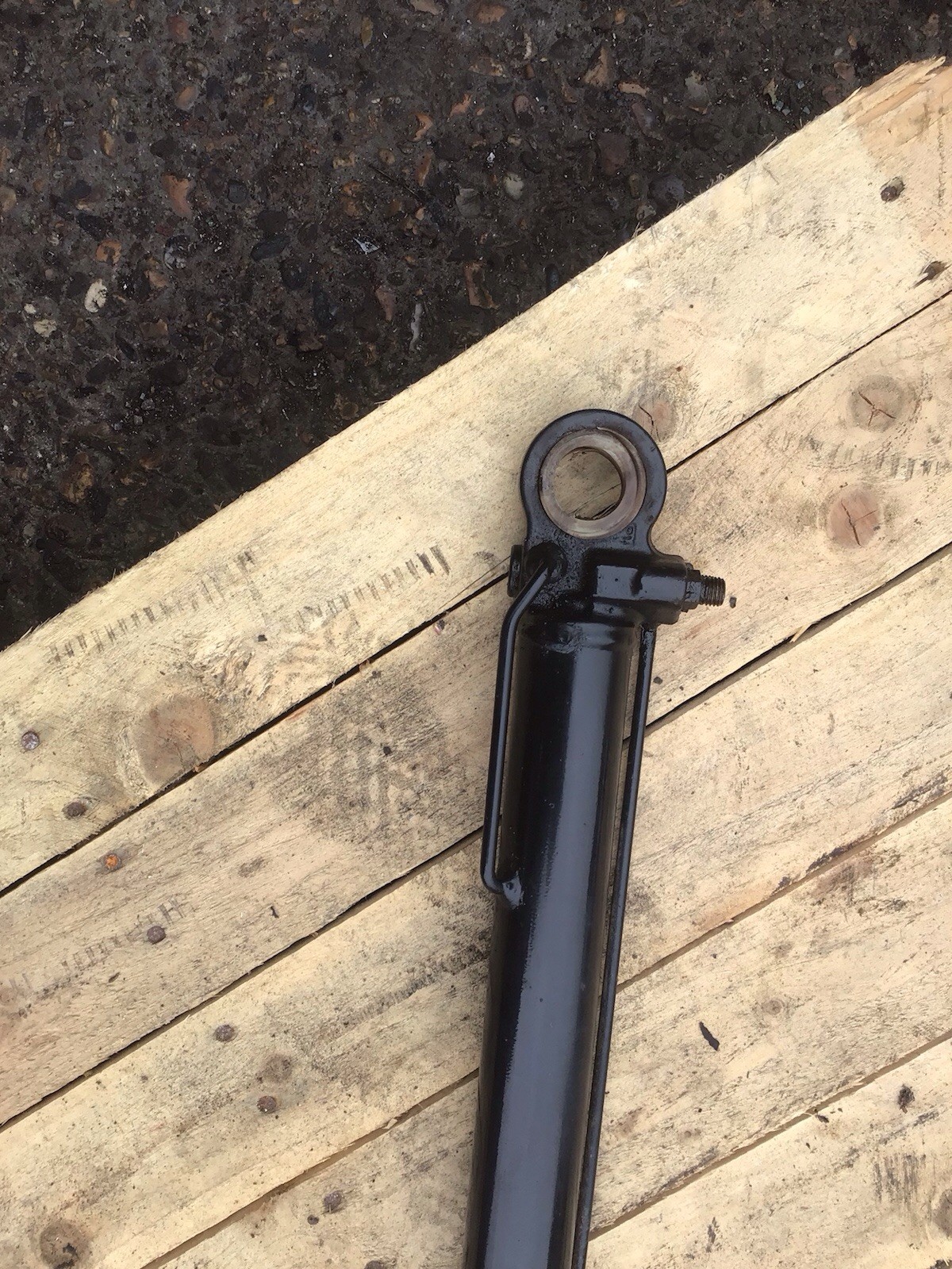 MAN TGX TGS CAB TILT / LIFTING RAM CYLINDER 81.97812.2318 2015-2020