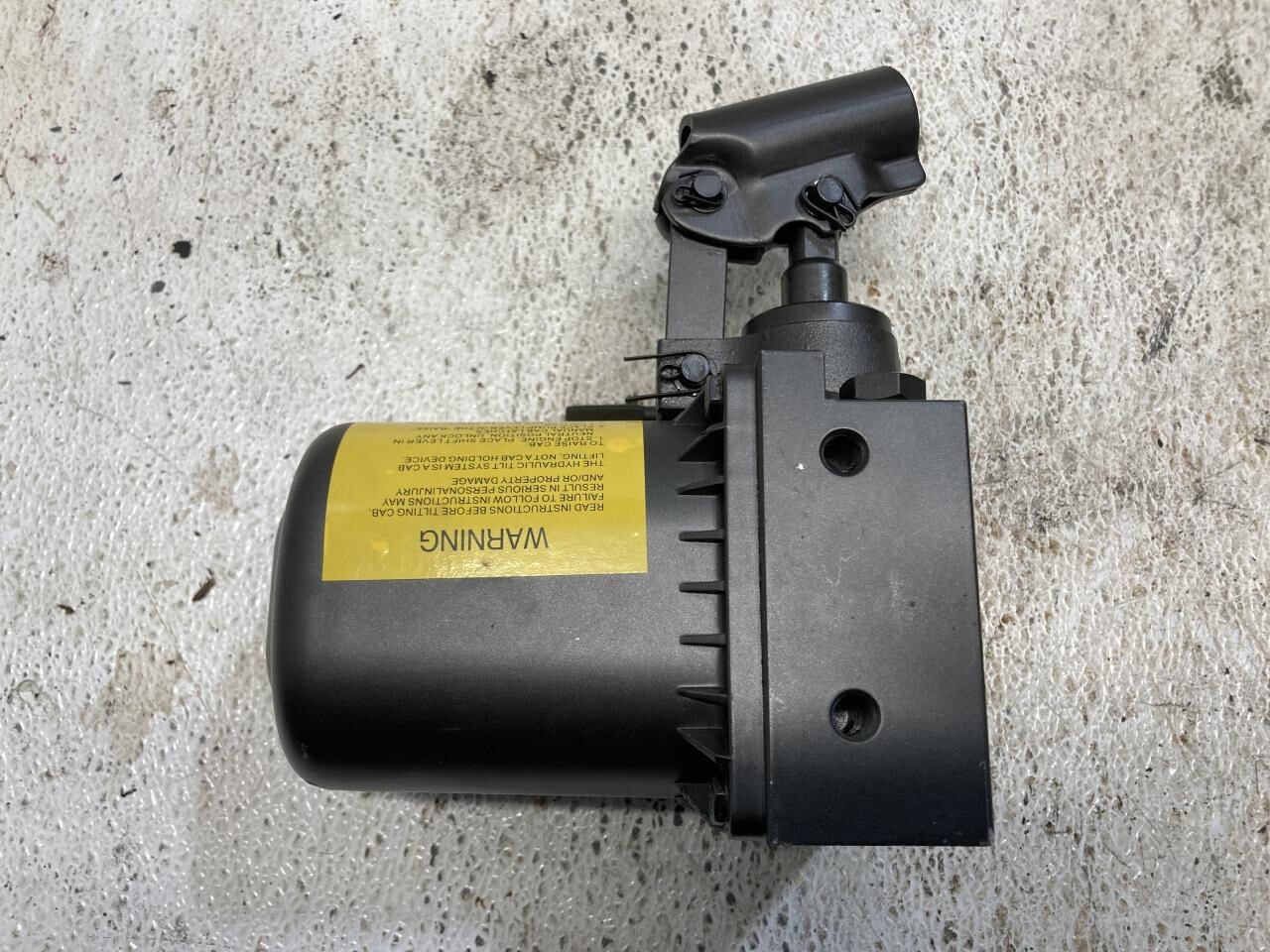 PA EM39620 Cab Jack – New