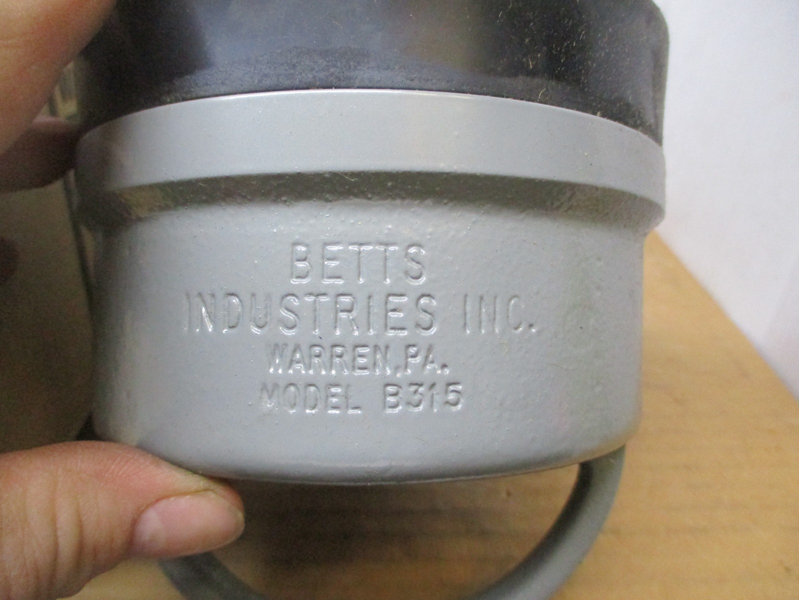Betts LED Flood Lamp Asembly 325501