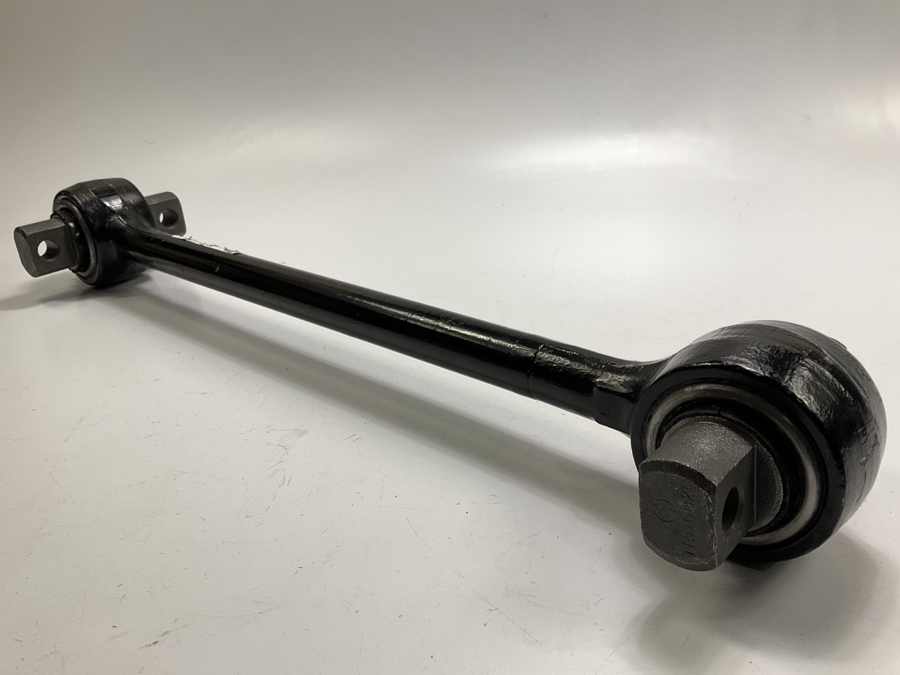Automann TMR9644 Right Torque Rod, 18.375″ Replaces Neway # 90045449
