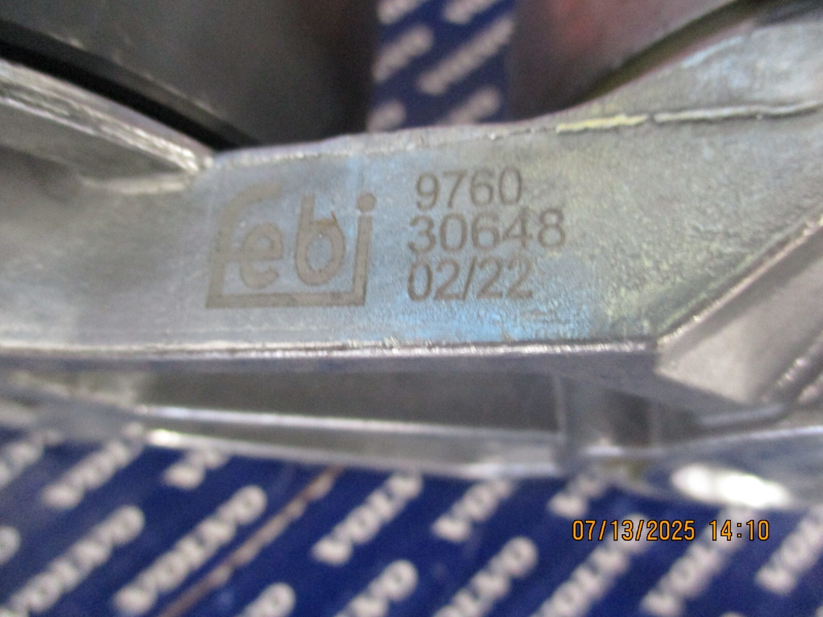 Volvo D12 belt tensioner HD 21422767 Febi brand made in Germany