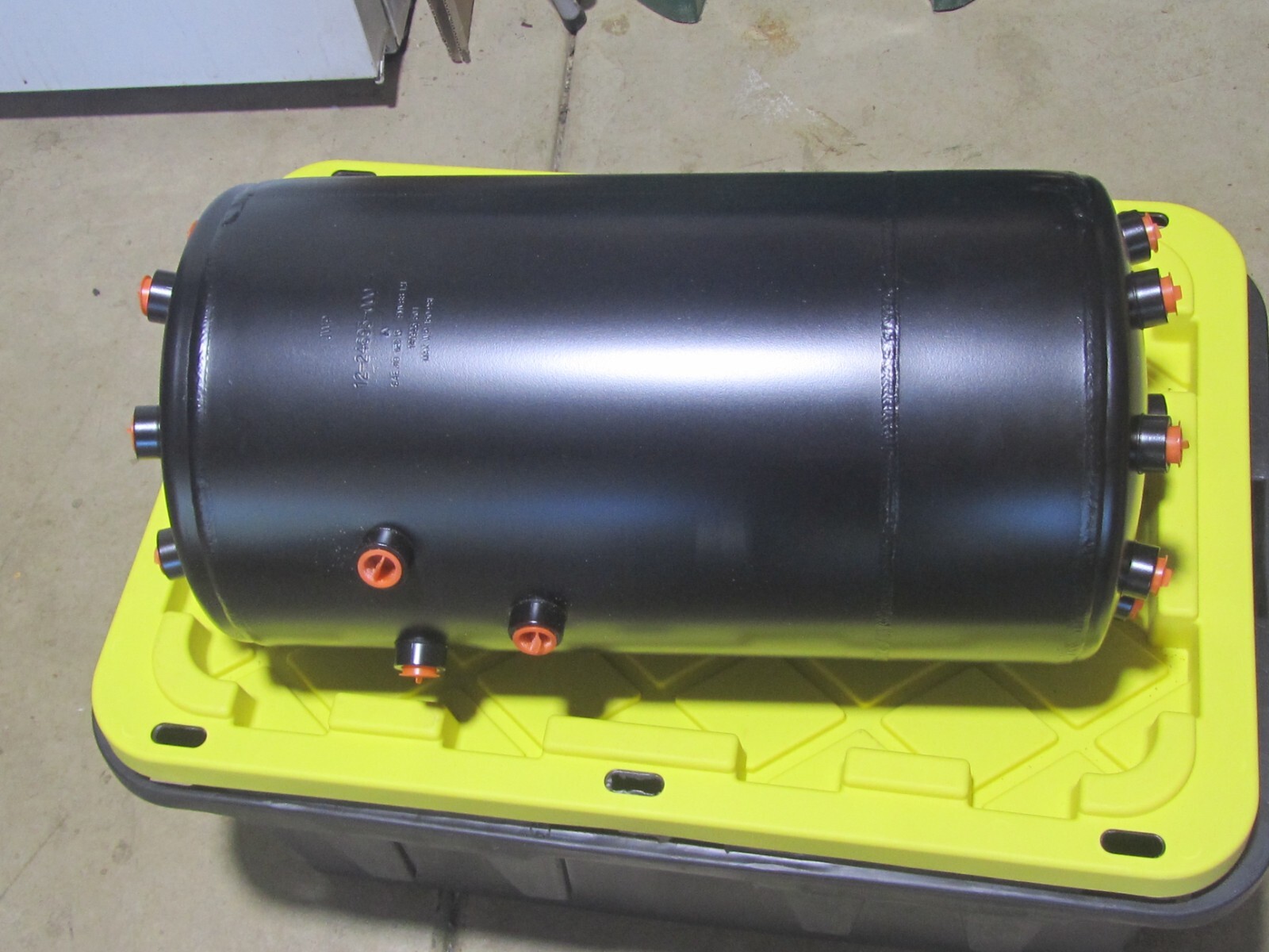NEW GENUINE OEM 12-24693-000 Tank Air,Steel,Split,1990,Wet/ for Freightliner