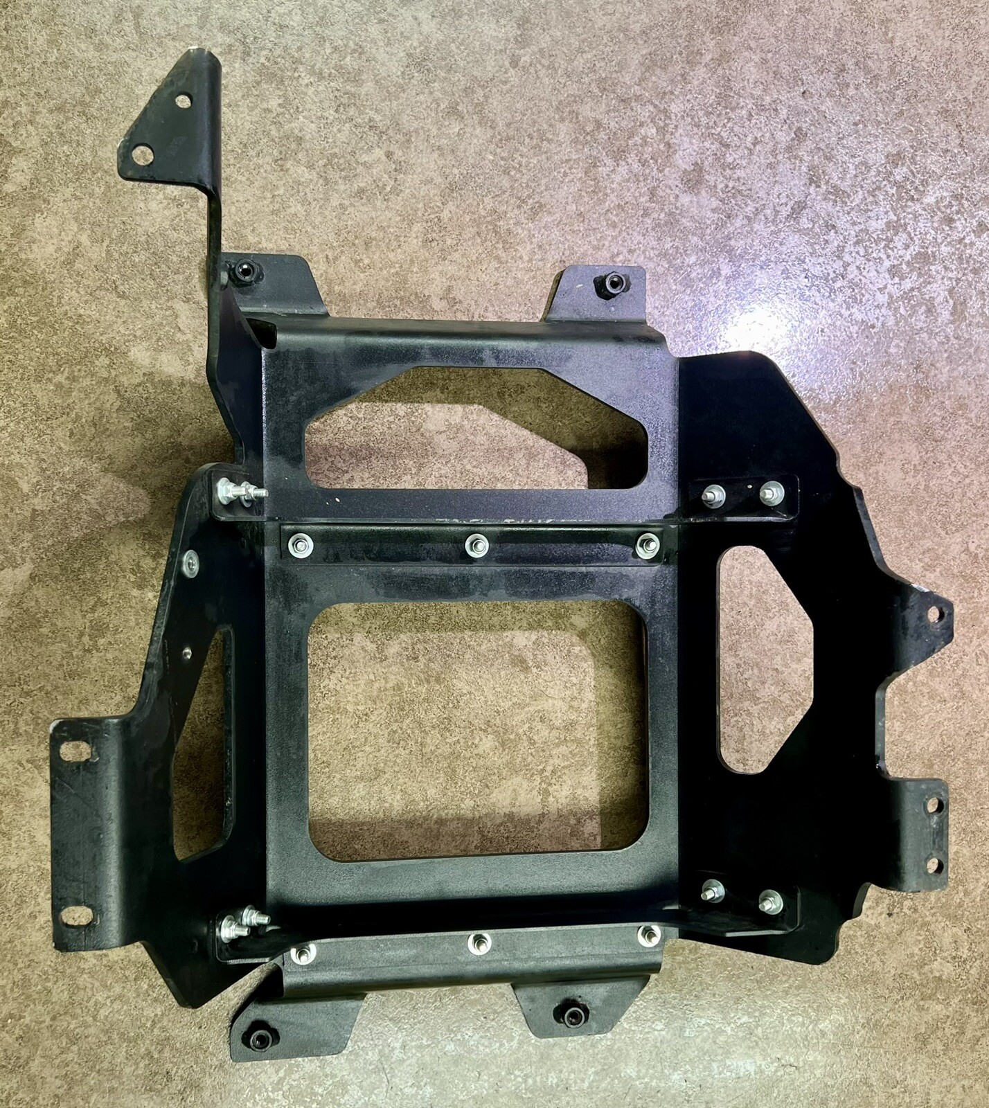Paccar Peterbilt Air Cleaner Mount Bracket D11-1647 / 10225AD # 17008