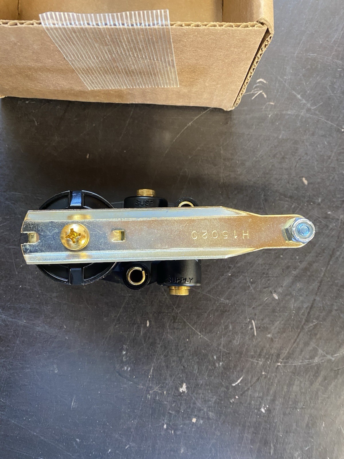 VOLVO 23270961 Cab Suspension Level Valve GENUINE OEM NEW