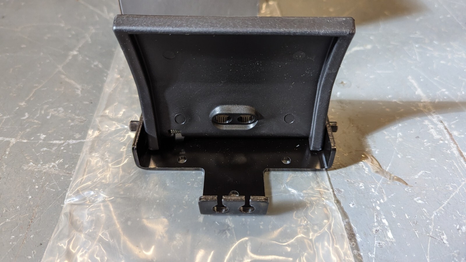 3571922C1 International Latch Access Door Lift Up Bunk