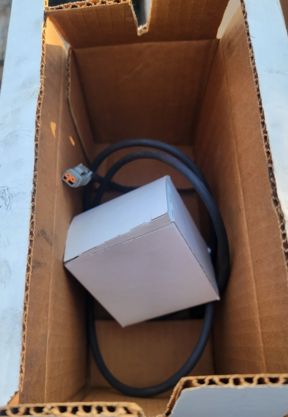 NEW Bendix 2589857C91 Transmitter Wheel speed sensor