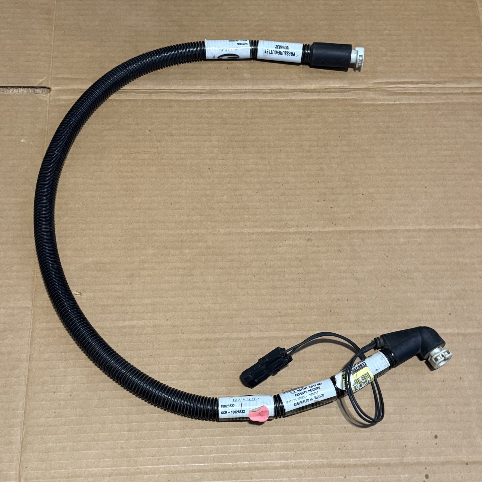 OEM Parker Hose Assy DEF Pressure Outlet 1 Meter Blue Bird SCR 10026832