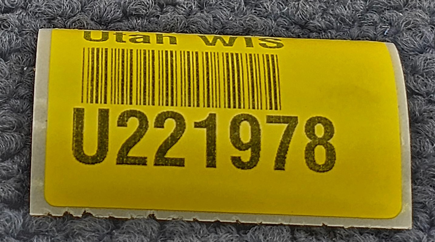 BENDIX 800374: CHECK VALVE Inlet 1/4-18 NPT (Female) Outlet 1/8-27 NPT (Male)