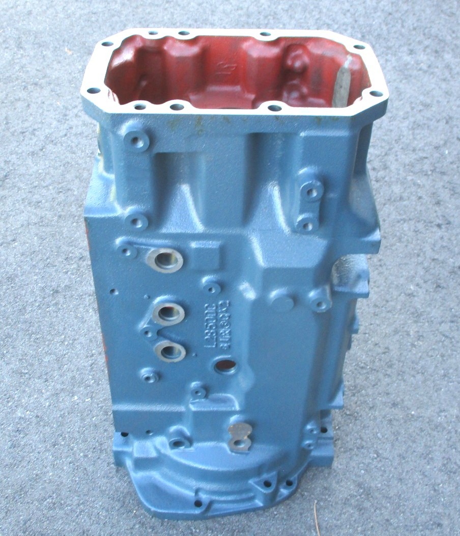32440-14130 GENUINE KUBOTA CLUTCH HOUSING L3250DT L3250F