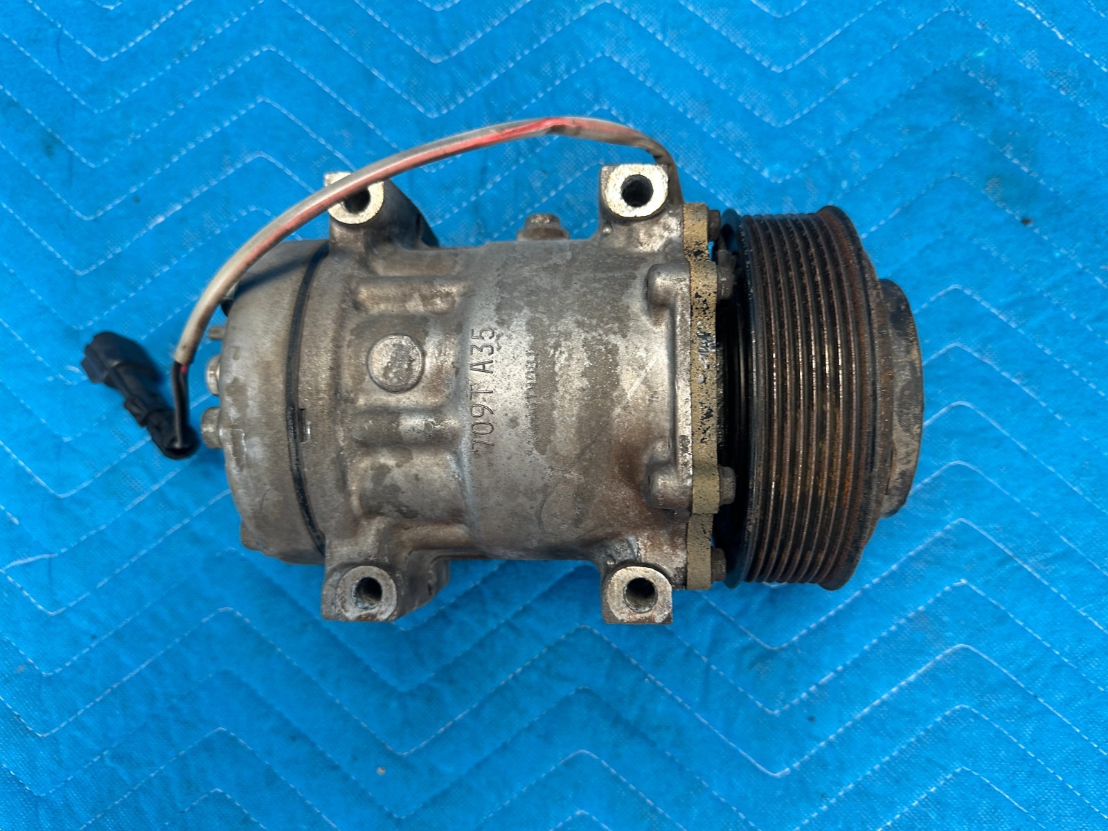 OEM Kenworth T680 Paccar MX-13 Engine AC Compressor 2020