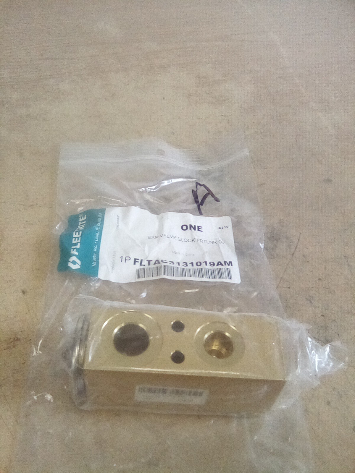 Fleetrite FLTAC3131019AM Expansion Valve