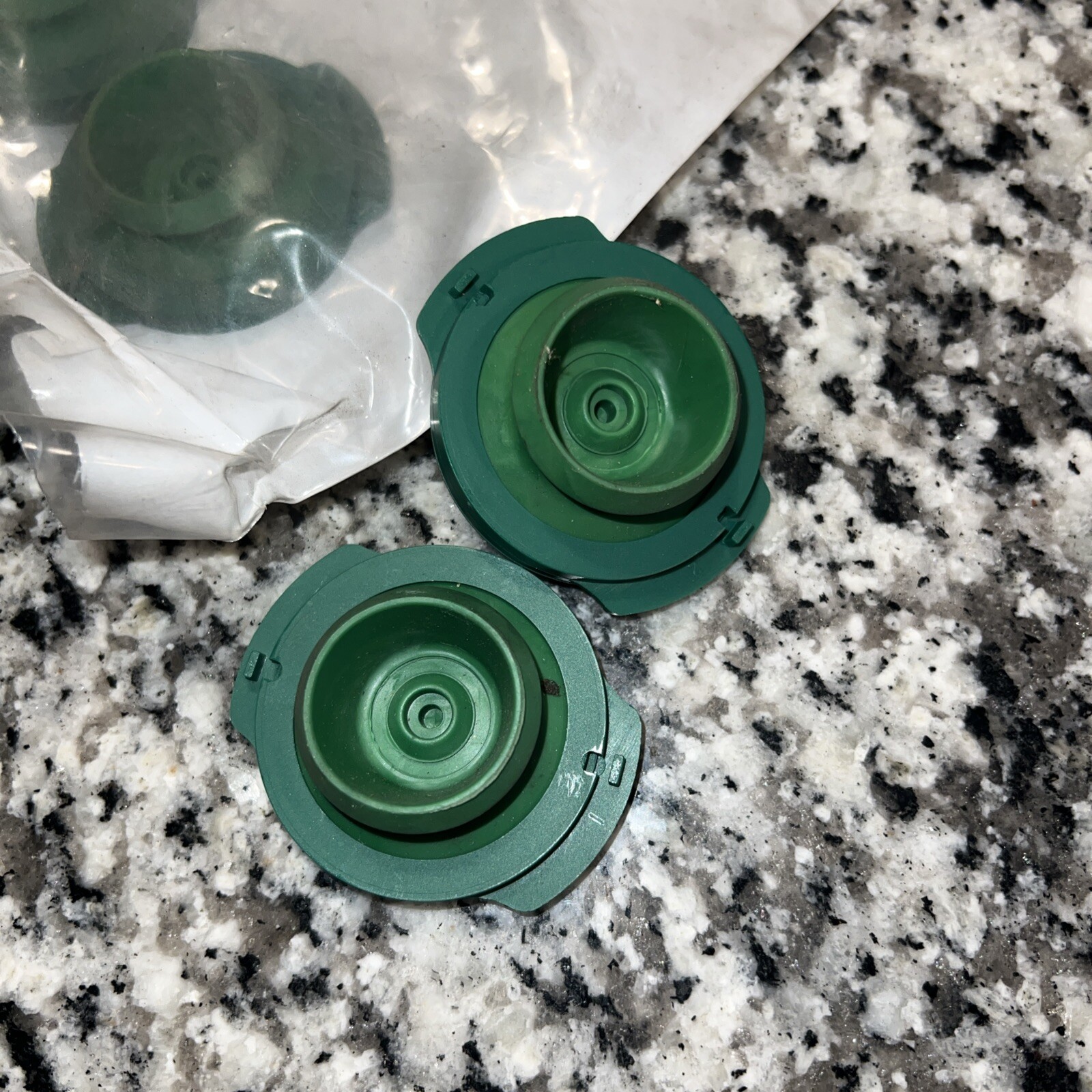 SKF Hubcap Plug Set Of 4 450439-300 Green , Made In USA 🇺🇸 Free Shipping !