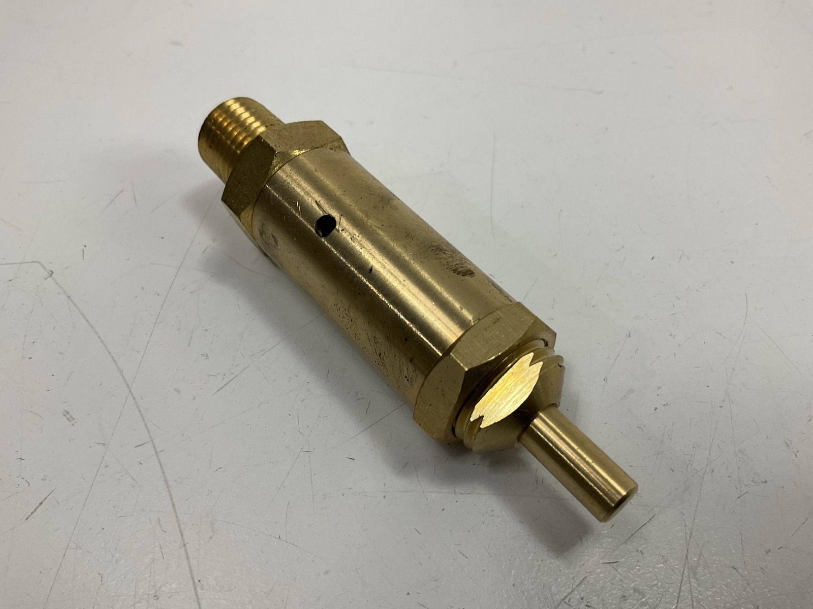 World American WA284142 ST-3 Pressure Relief Valve, 150 PSI. 1/4″ Pipe Thread.