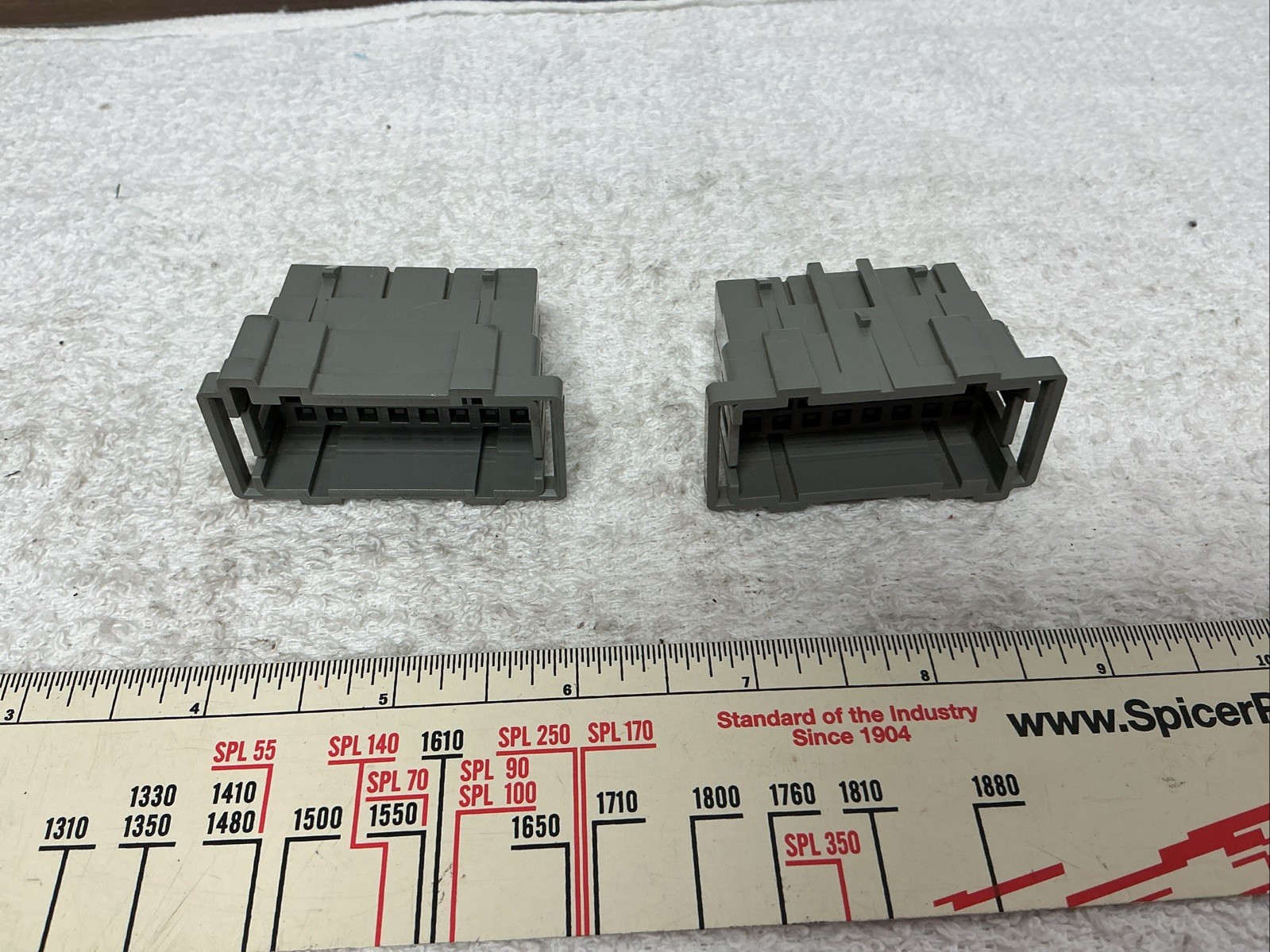 Fits Mack 967AM28 Connector