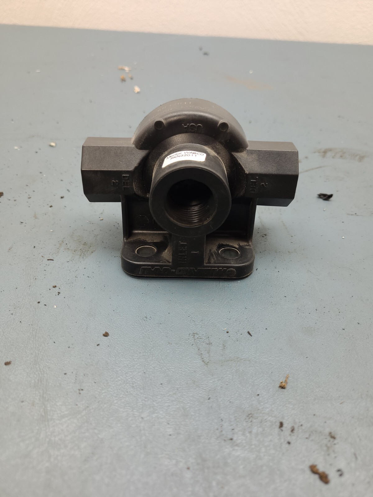 Meritor Relay Valve RKN 32011 NOS