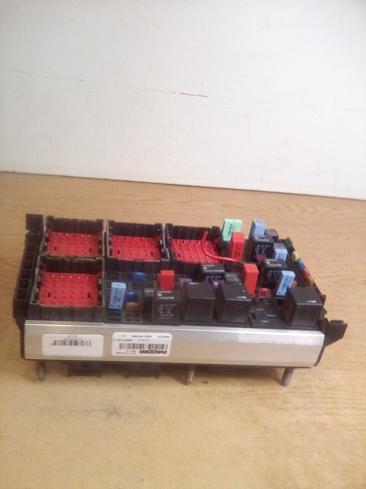 Kenworth T680/Paccar P27-1147-0200 PDCNGP Cab Fuse Assembly “READ DESCRIPTION”