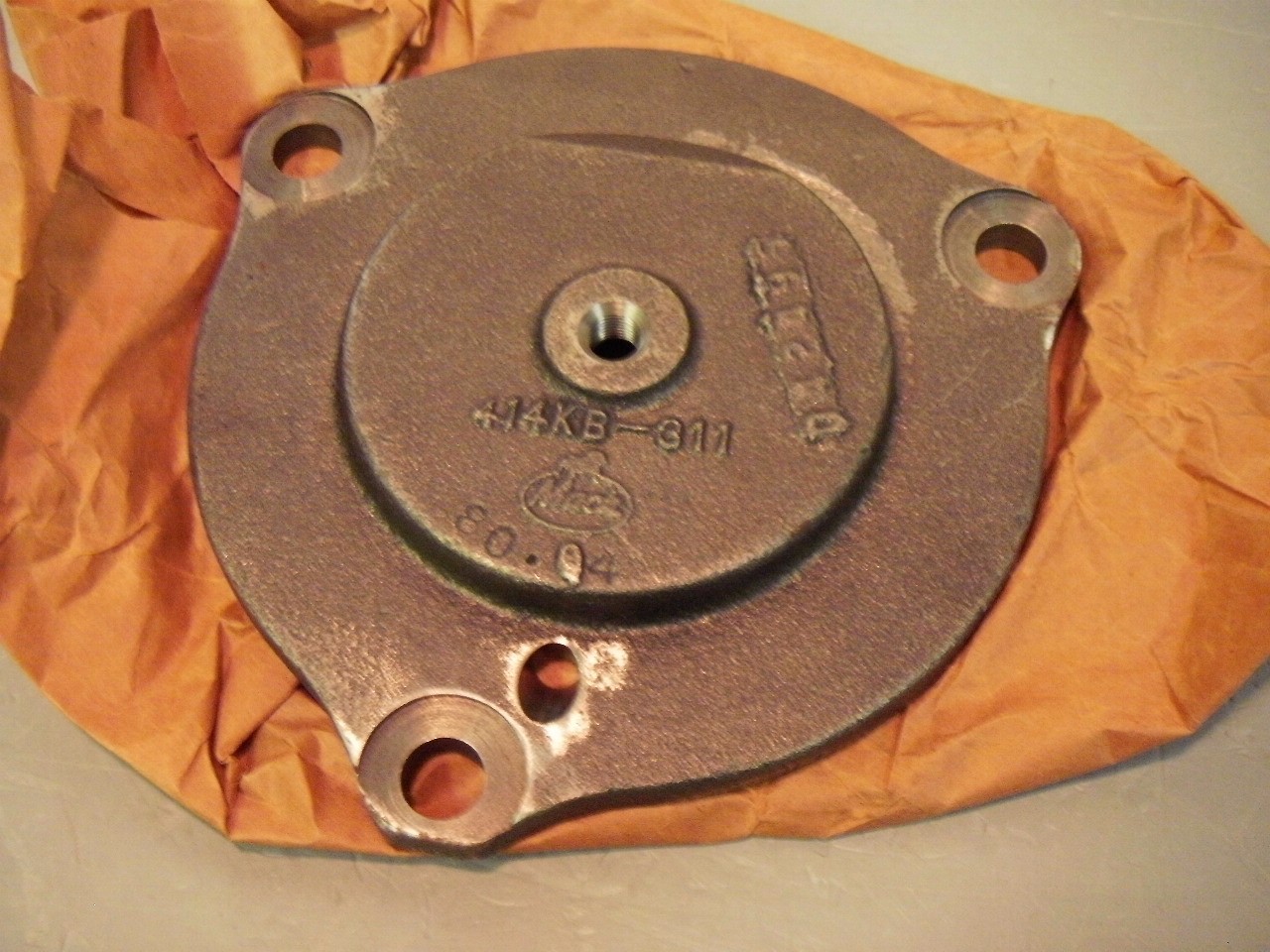 Mack 414KB-311 Cast Iron Tank Cover Lid