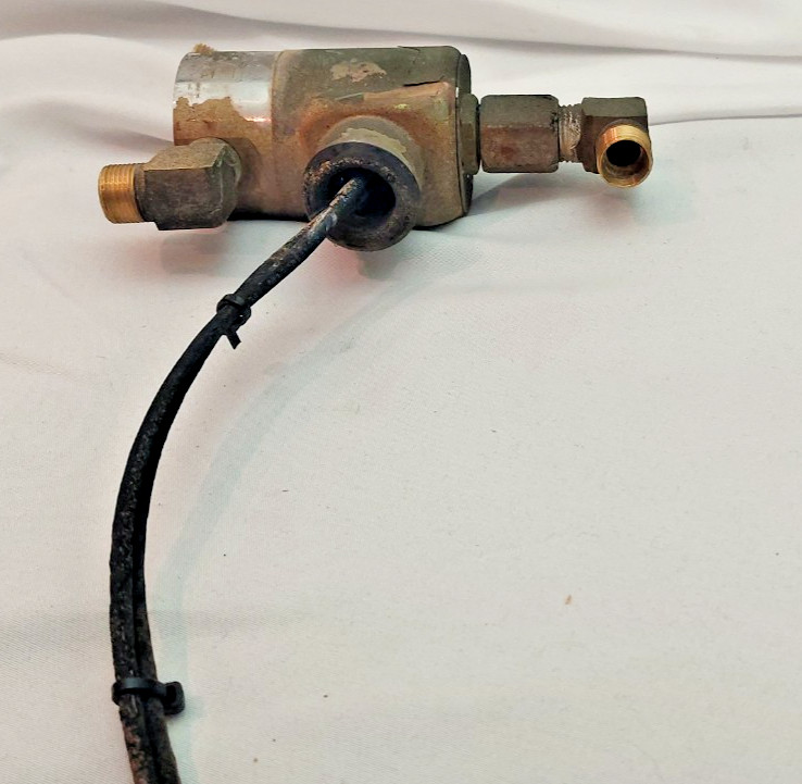 Transfer case shift lock air solenoid value for M939 & M939A2 5 Ton Series