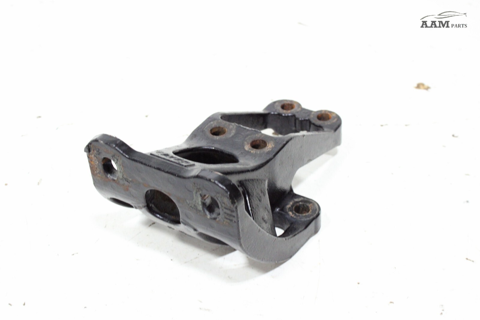 2018-24 FREIGHTLINER CASCADIA FRONT LEFT CAB MOUNT BRACKET R18-67961-000 OEM