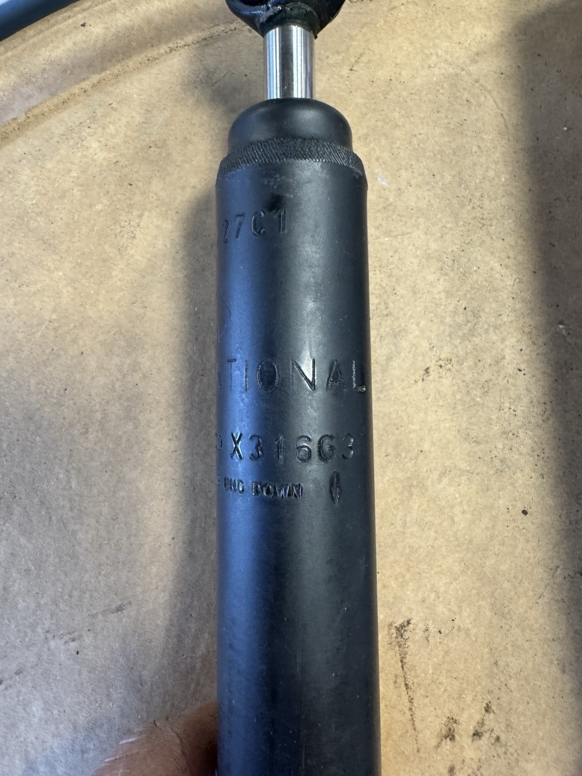 GENUINE OEM INTERNATIONAL NAVISTAR 3501427C1 HOOD SHOCK ABSORBER Semi Truck