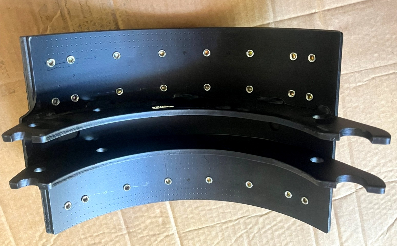 144.471080.5010 AUTOMANN SHOE BOX KIT 15.000 IN – 8.625 IN Hendrickson Trailer