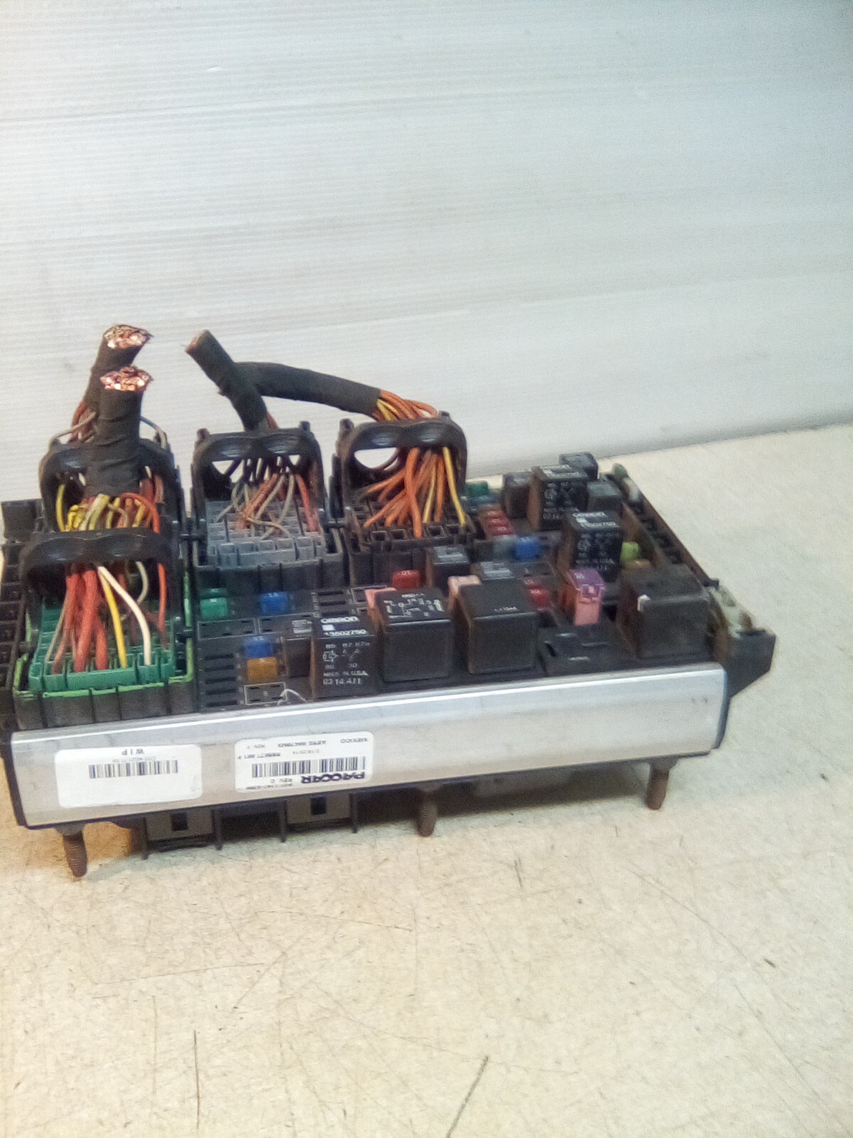 2014 Peterbilt 579 P27-1147-0200 Fuse Block