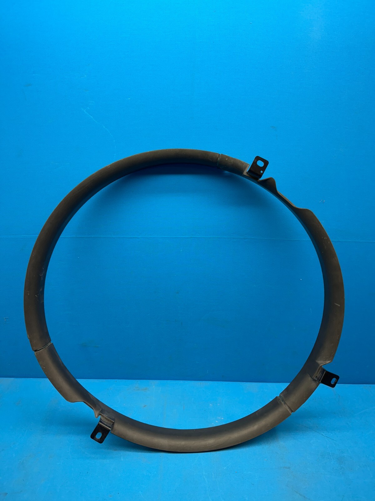 Genuine Paccar F22-1157 Black Fan Ring Shroud Assembly