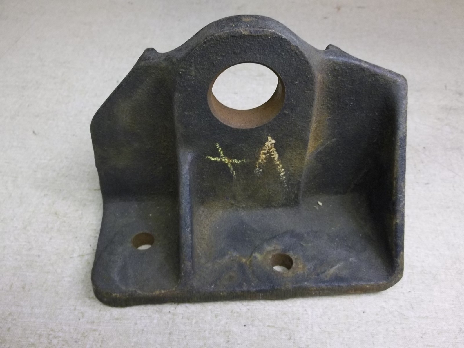 Semi Truck Bracket 50529101 *FREE SHIPPING*