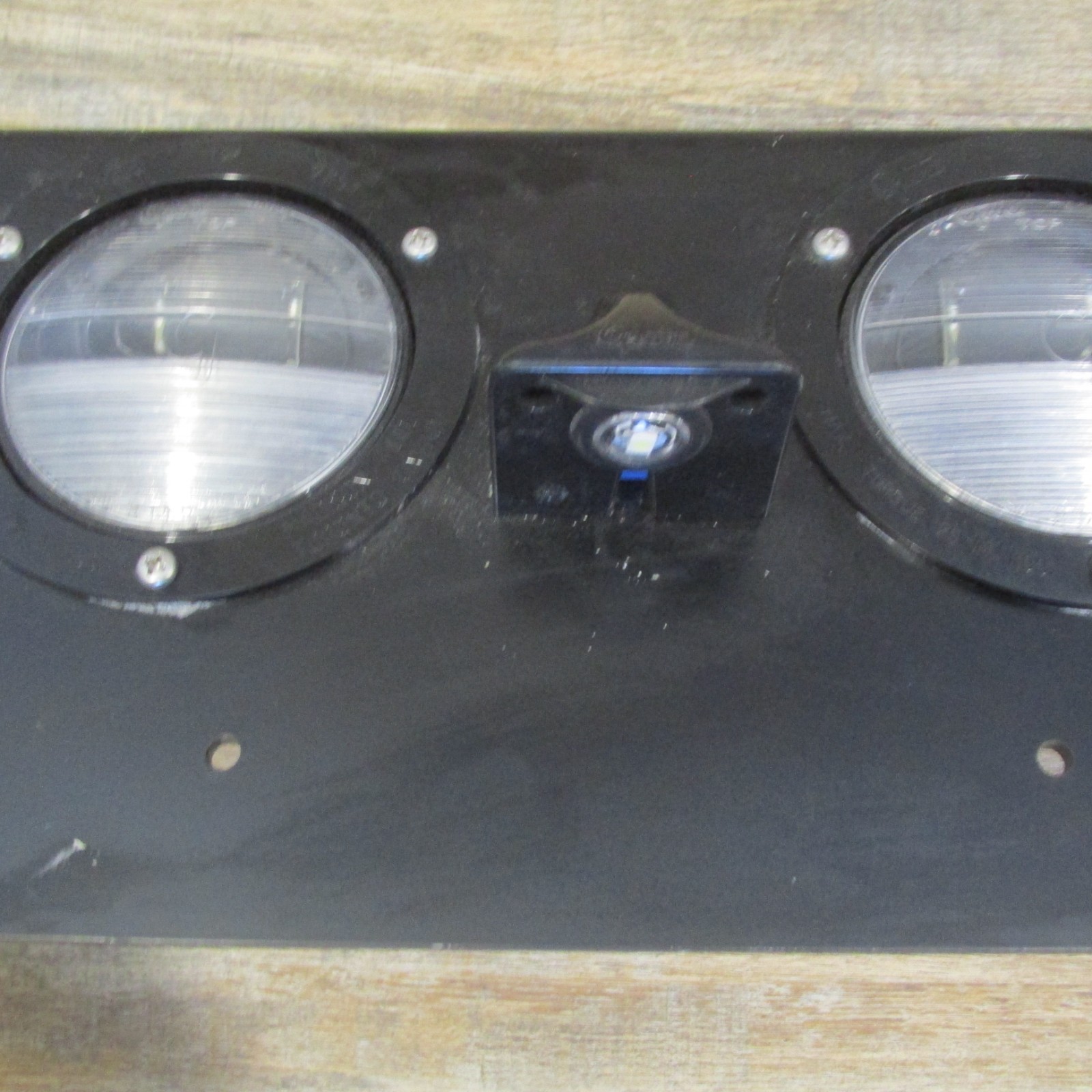 PACCAR A11-2264A TAIL LIGHT PANEL ASSEMBLY WITH GROTE BACK UP & LICENSE LIGHTS